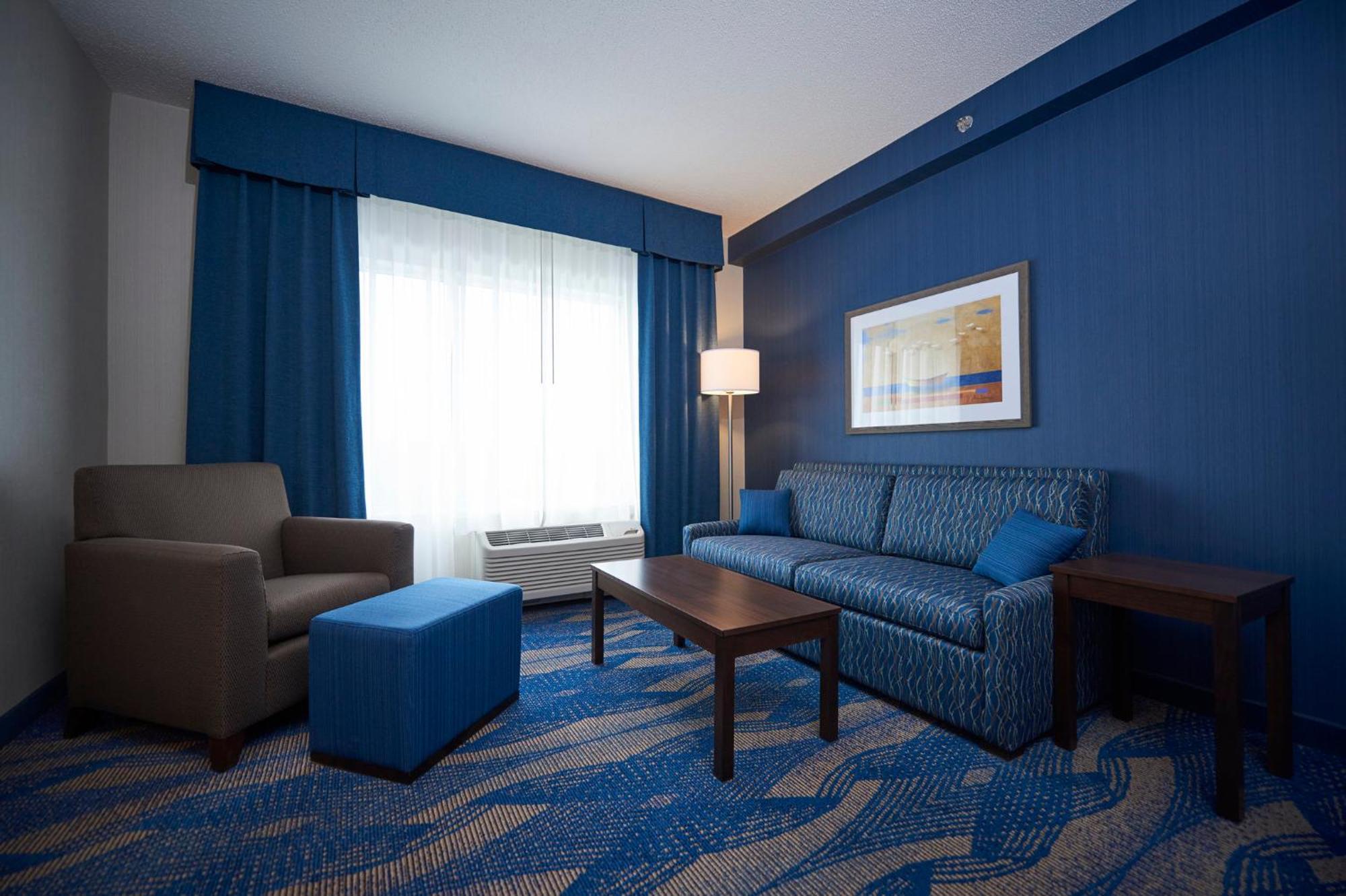 Holiday Inn Express & Suites St. John'S Airport By Ihg Eksteriør bilde